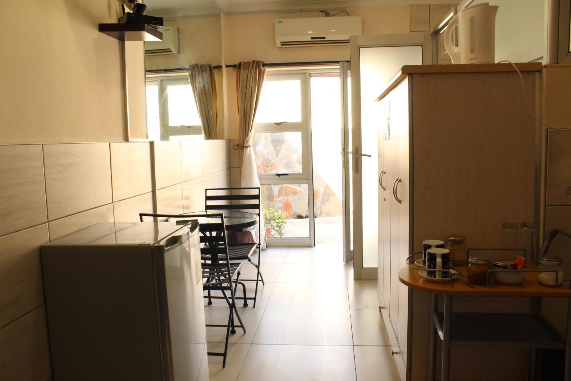 Esperanca Guesthouse Виндхук Экстерьер фото