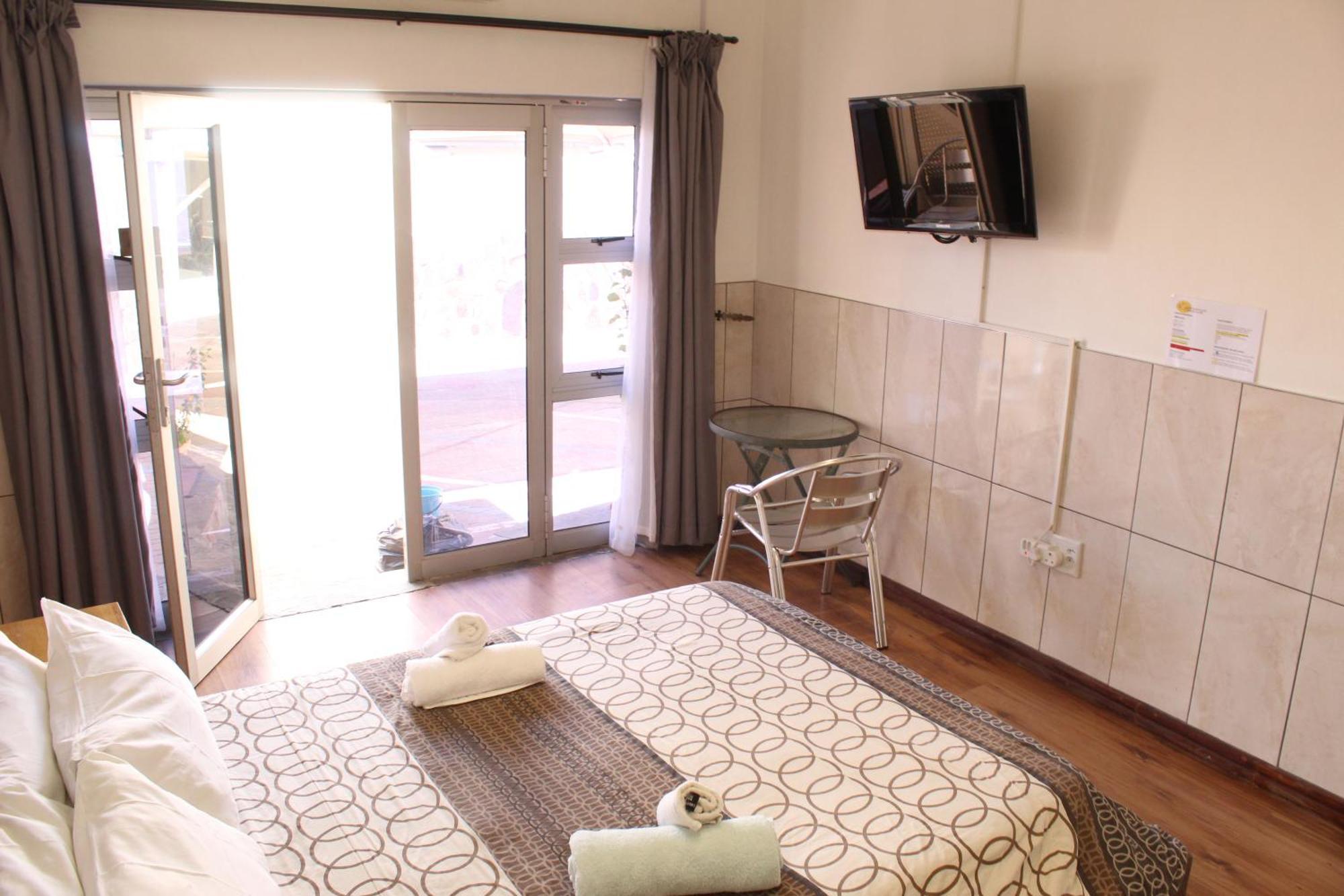 Esperanca Guesthouse Виндхук Экстерьер фото